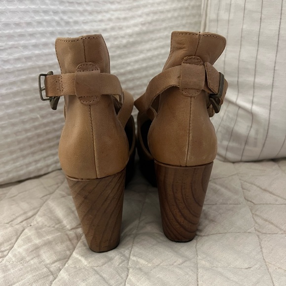 Free People Cedar Clogs NWOB - Picture 4 of 6